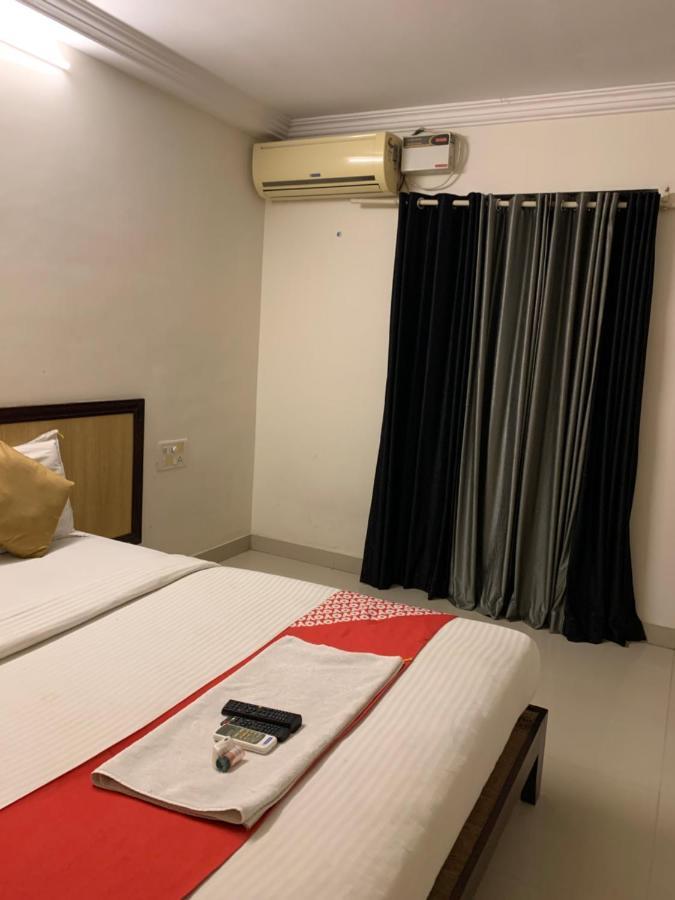 Hotel Half Moon Chennai Exterior foto