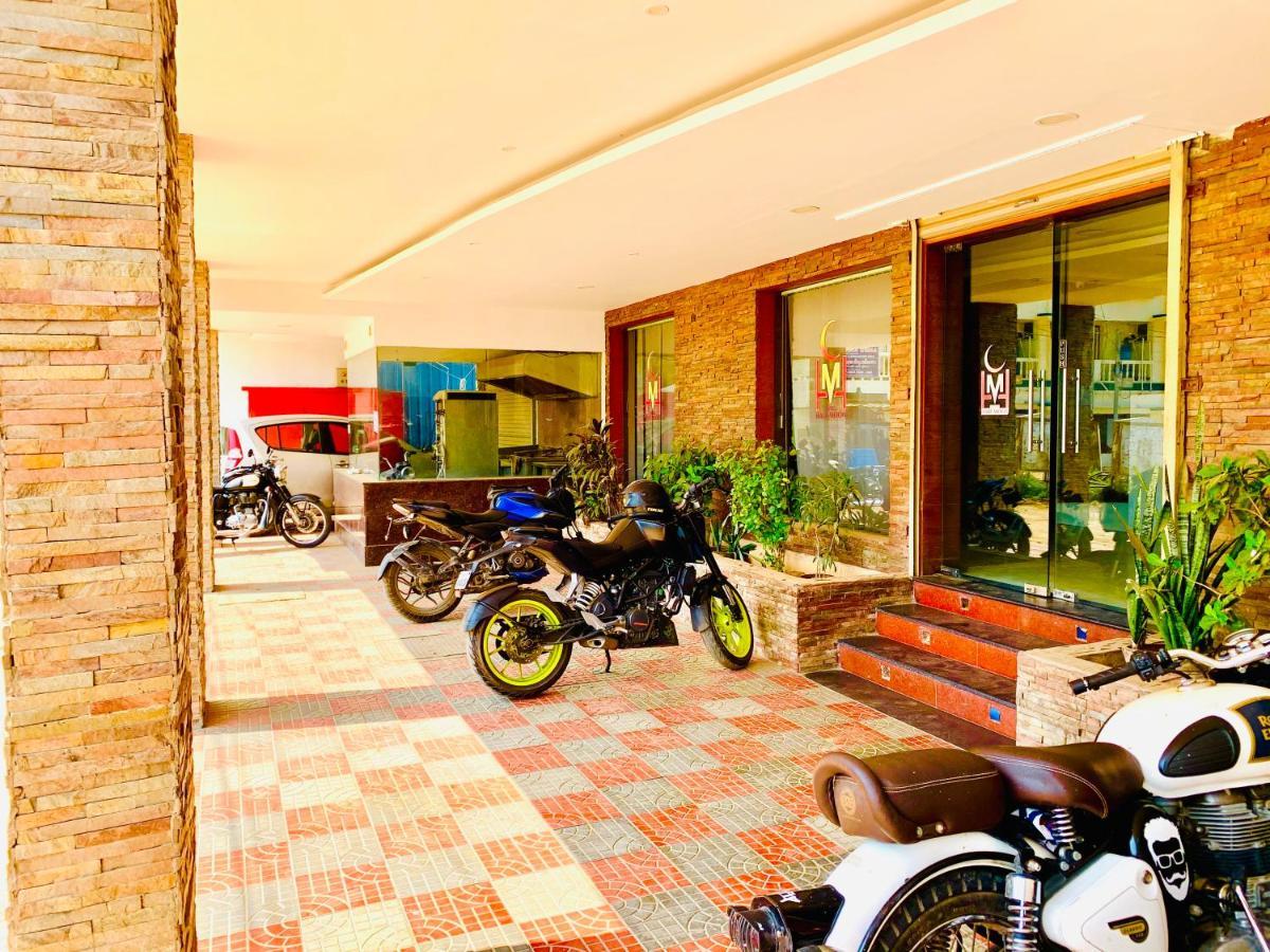 Hotel Half Moon Chennai Exterior foto